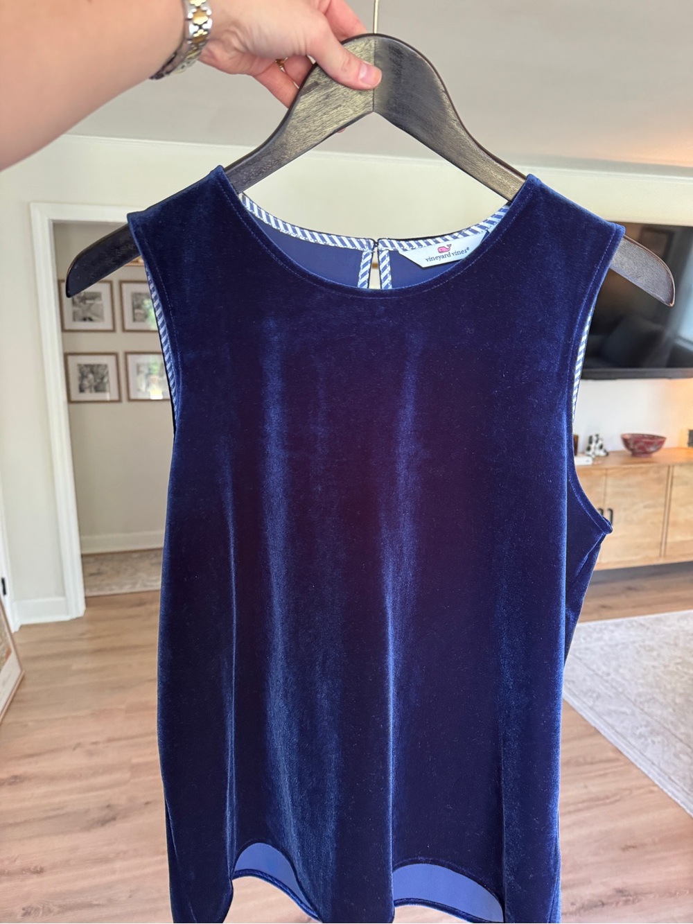 Vineyard vines Sleeveless velvet blouse - Navy size small